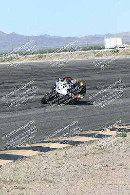 media/Jan-16-2026-CVMA Friday Practice (Fri) [[6f2bf47531]]/4-Racer 3-NRS/Session 3 (Bowl)/